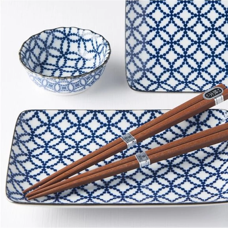 Made in Japan Blue & White with Geometric Symbol sushi készlet evőpálcikákkal