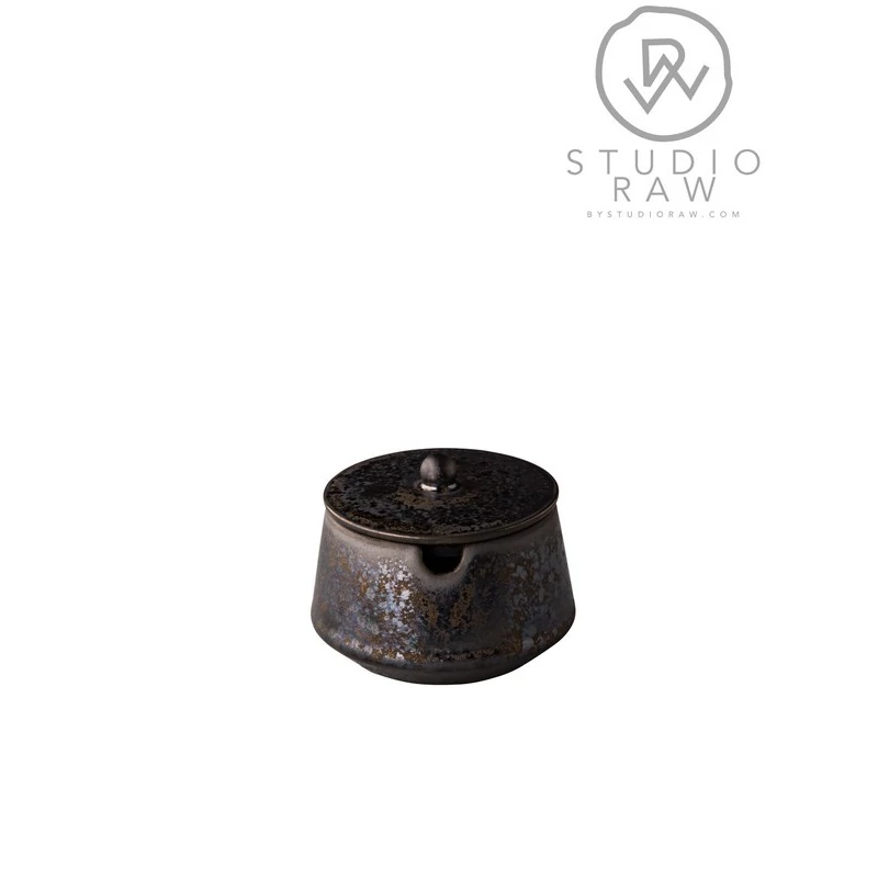 Stuido Raw bronz tégely